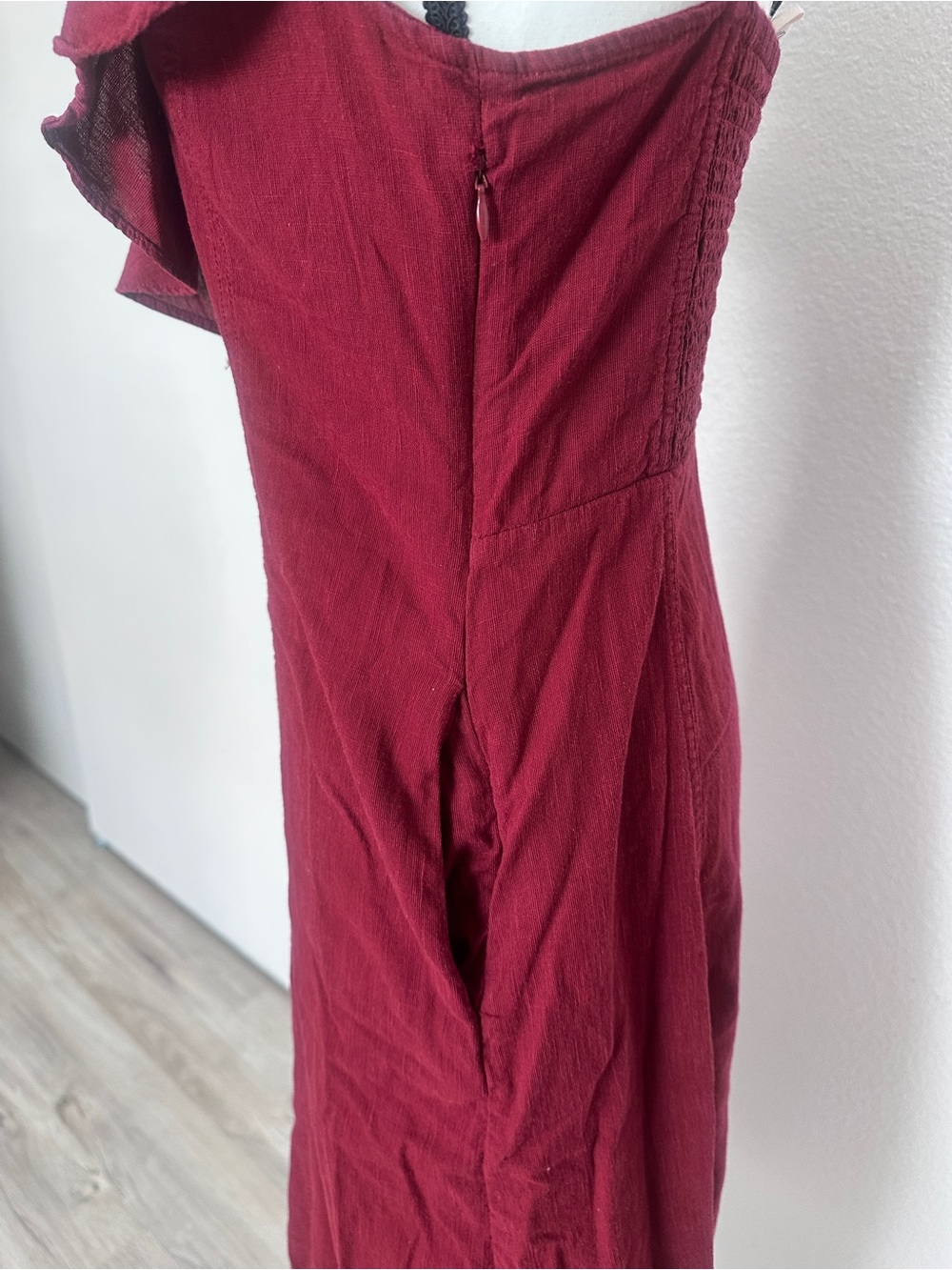 Universal Thread Red Ruffle V-Neck Midi Dress - Picture 3 of 6